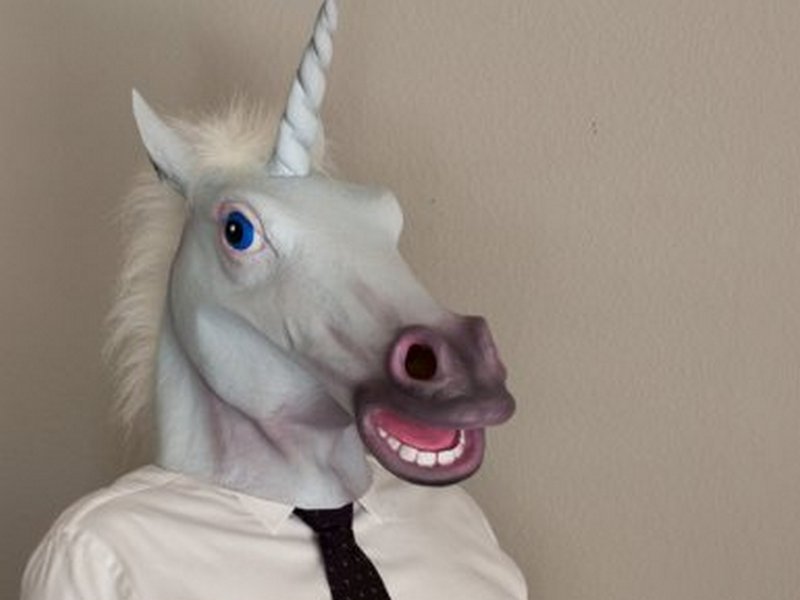 Magical Unicorn Mask / izvor: Amazon.com