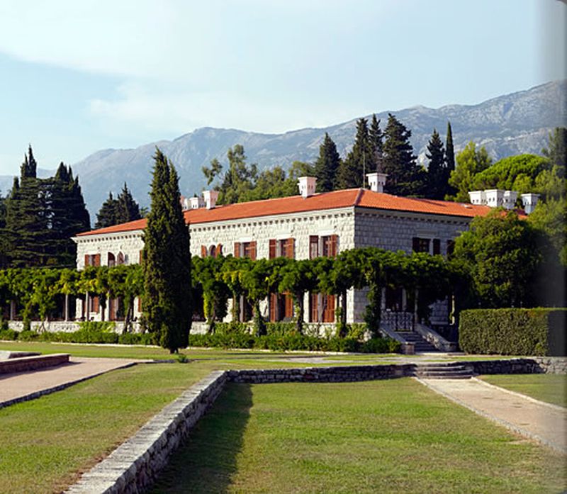 Vila Miločer, Crna Gora. Photo: Amanresorts