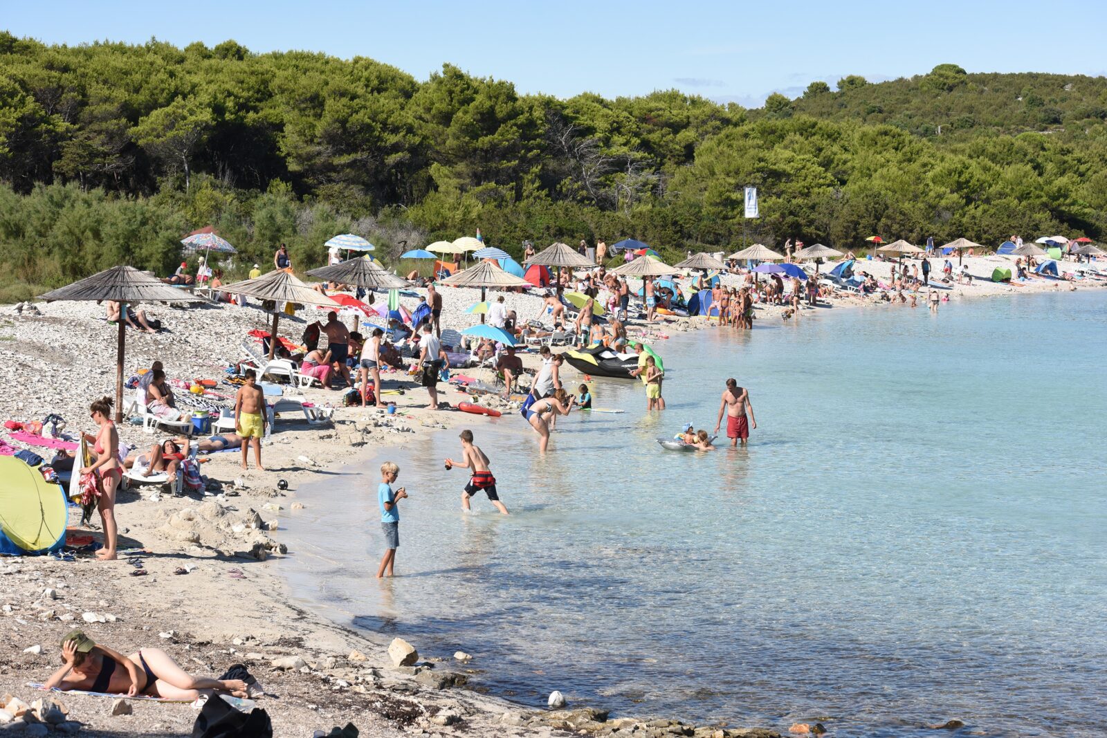 Foto: Dino Stanin/PIXSELL (Neke od najljepših plaža u Hrvatskoj su na Dugom otoku)