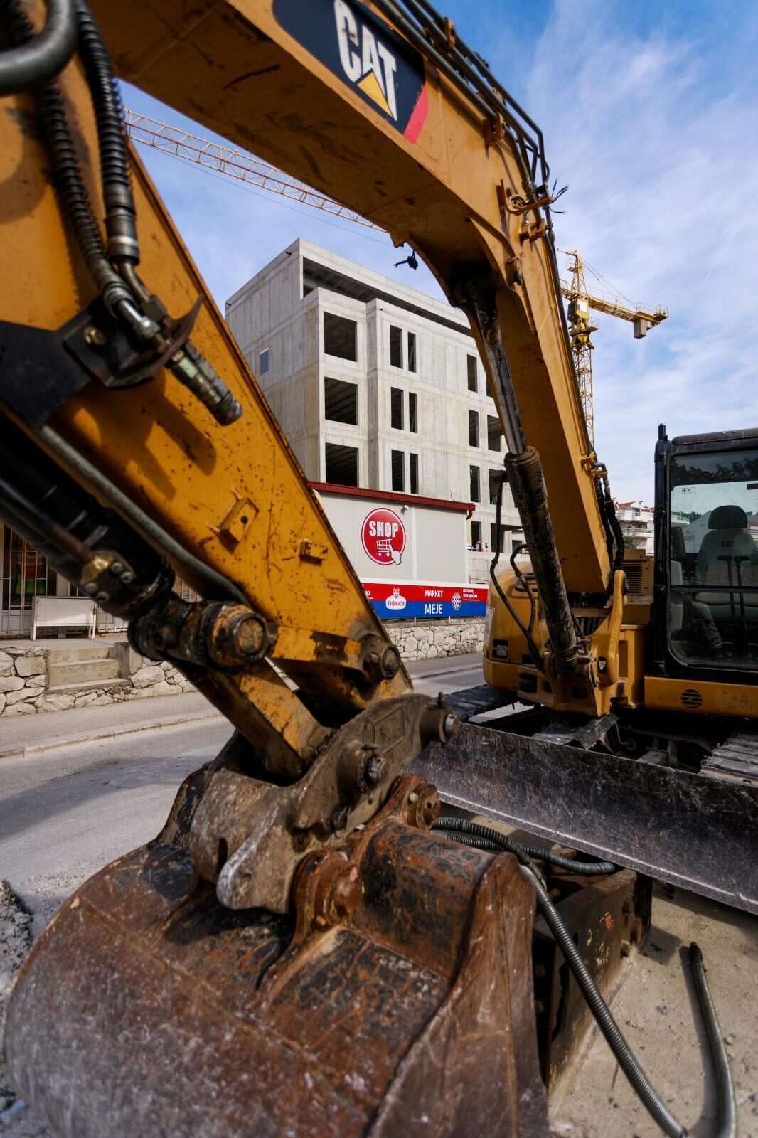 Split: Nova zgrada na Marjanu većini kuća zaklonila pogled