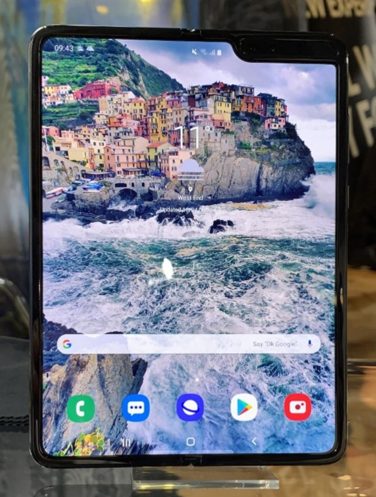 Samsung Galaxy Fold smartphone