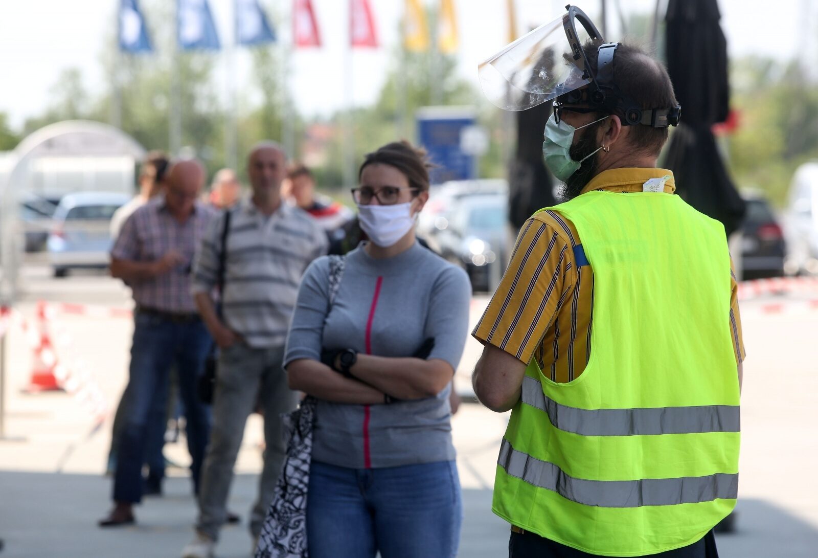 Zagreb: Ikea ponovno otvorila svoja vrata, čeka se u redu