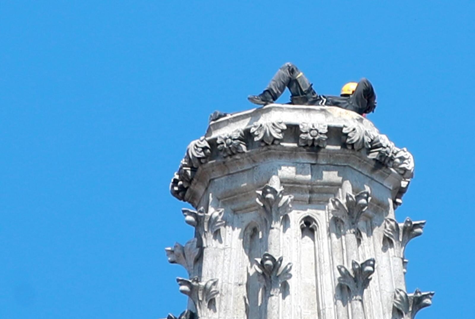 Zagreb: Alpinisti na vrhu katedrale prilegli i snimili pokoju fotografiju za pamćenje