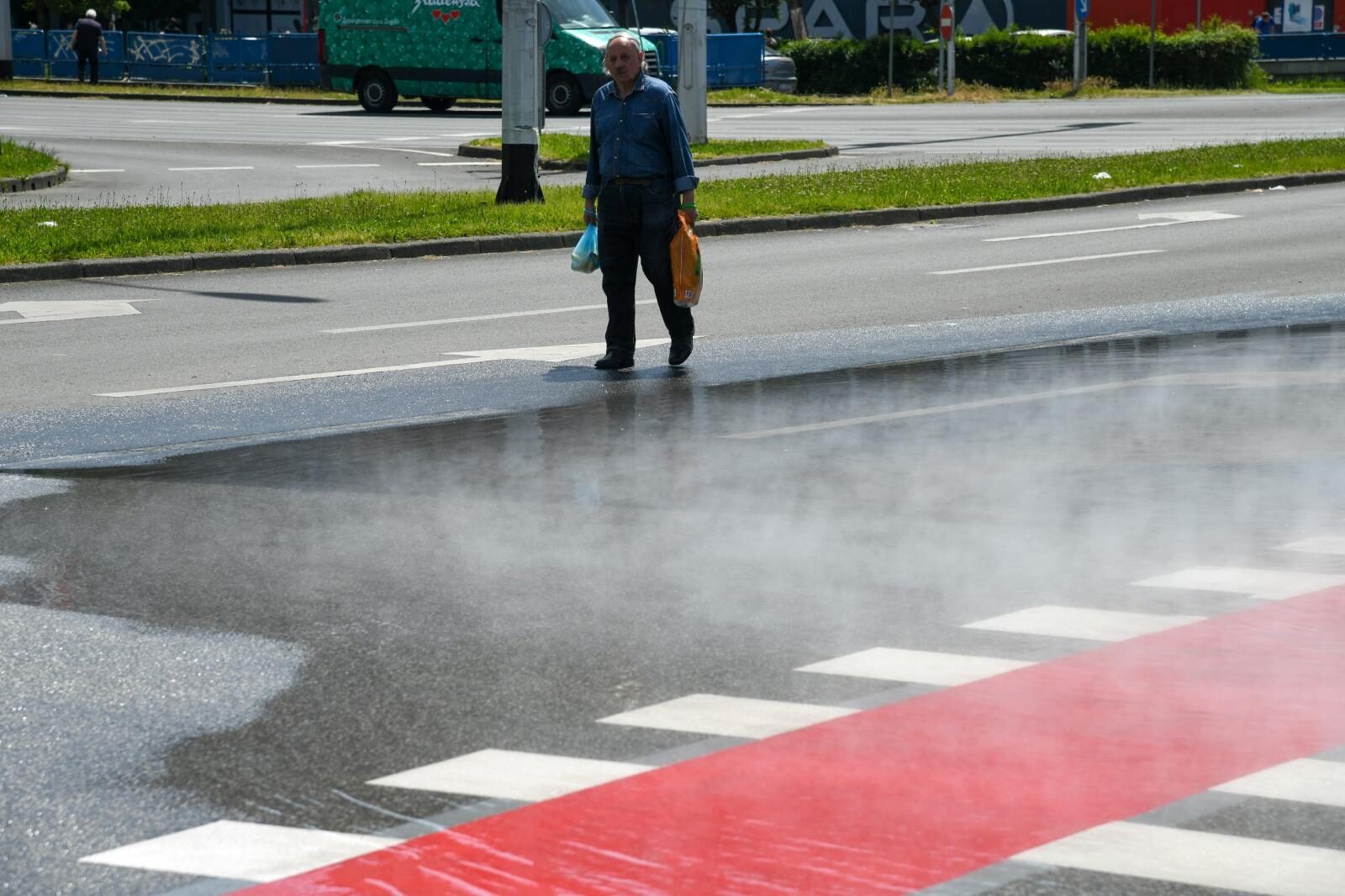 Zagreb: Na Aveniji Dubrovnik kod Utrina pukao vrelovod