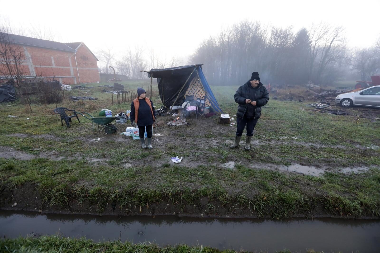 Sisak: Građani nakon besane noći dočekali jutro na otvorenom