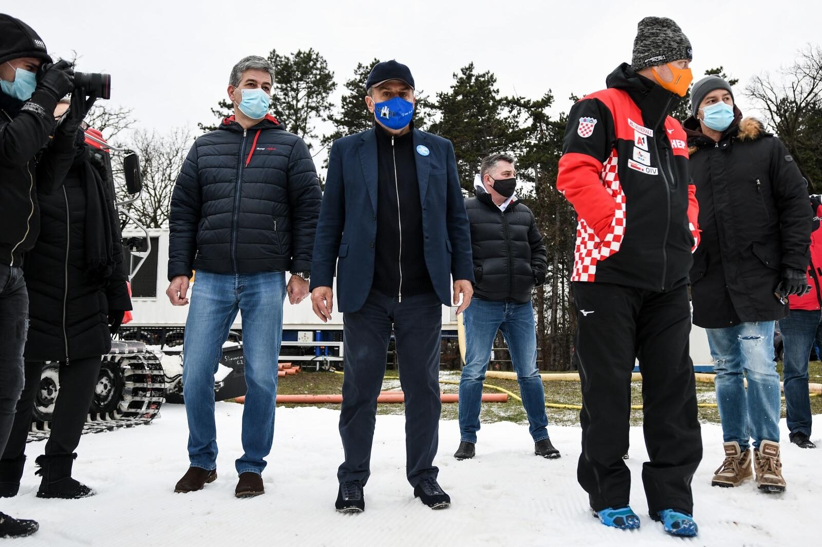 Zagreb: Gradonačelnik Milan Bandić simbolično otvorio sanjkalište na Cmroku