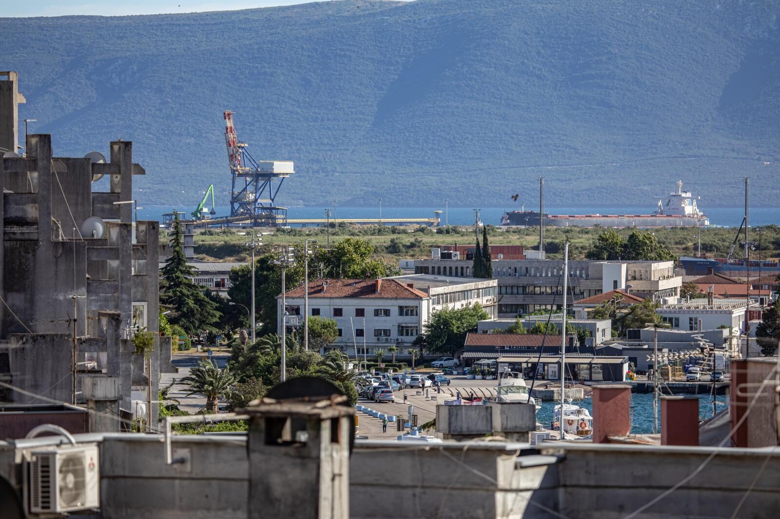 U Ploče uplovio Leviathan, najveći brod u povijesti ove luke