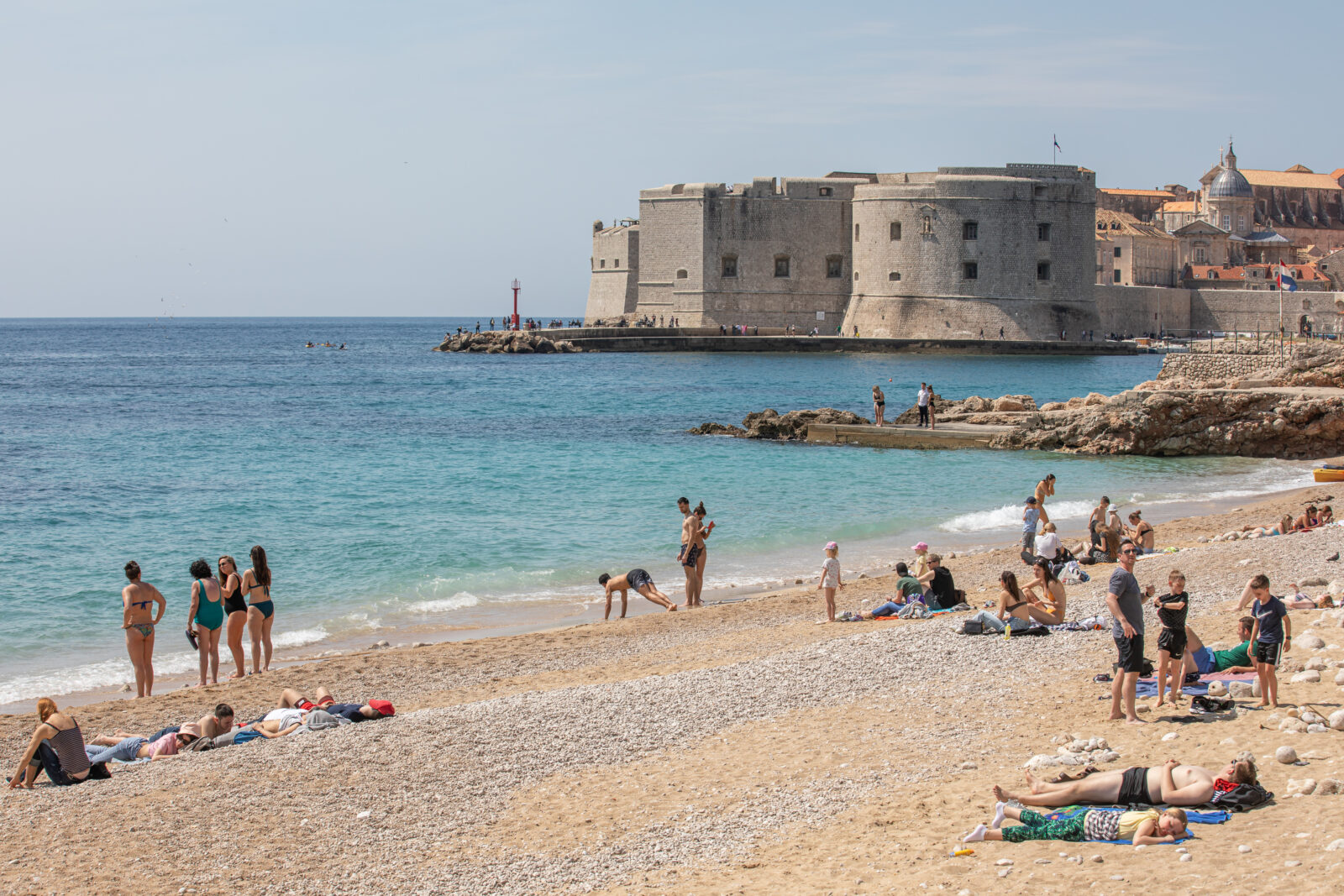 Sve brojniji turisti u obilasku znamenitosti Dubrovnika