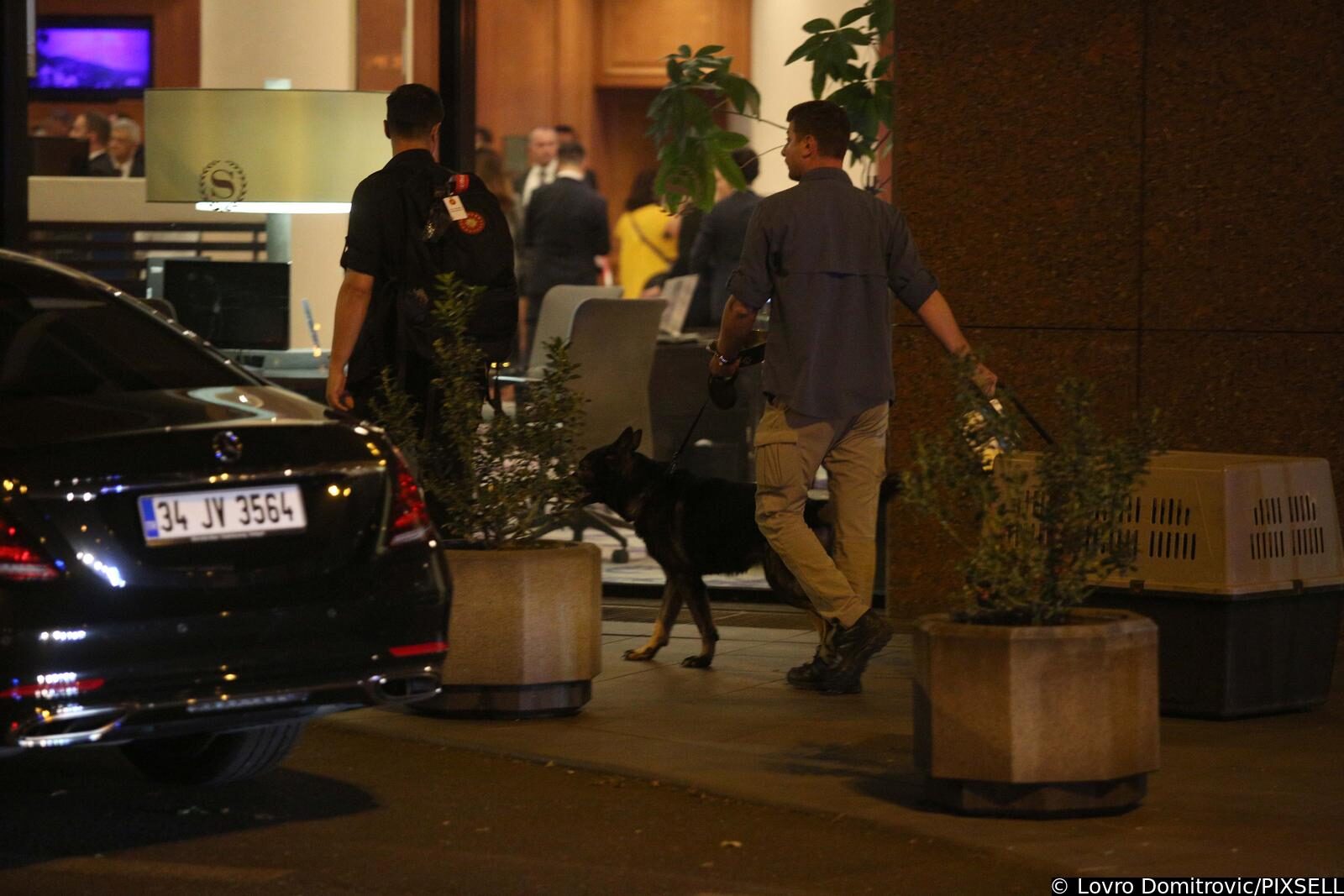 Zagreb: Turski predsjednik u štićenoj koloni stigao pred Sheraton