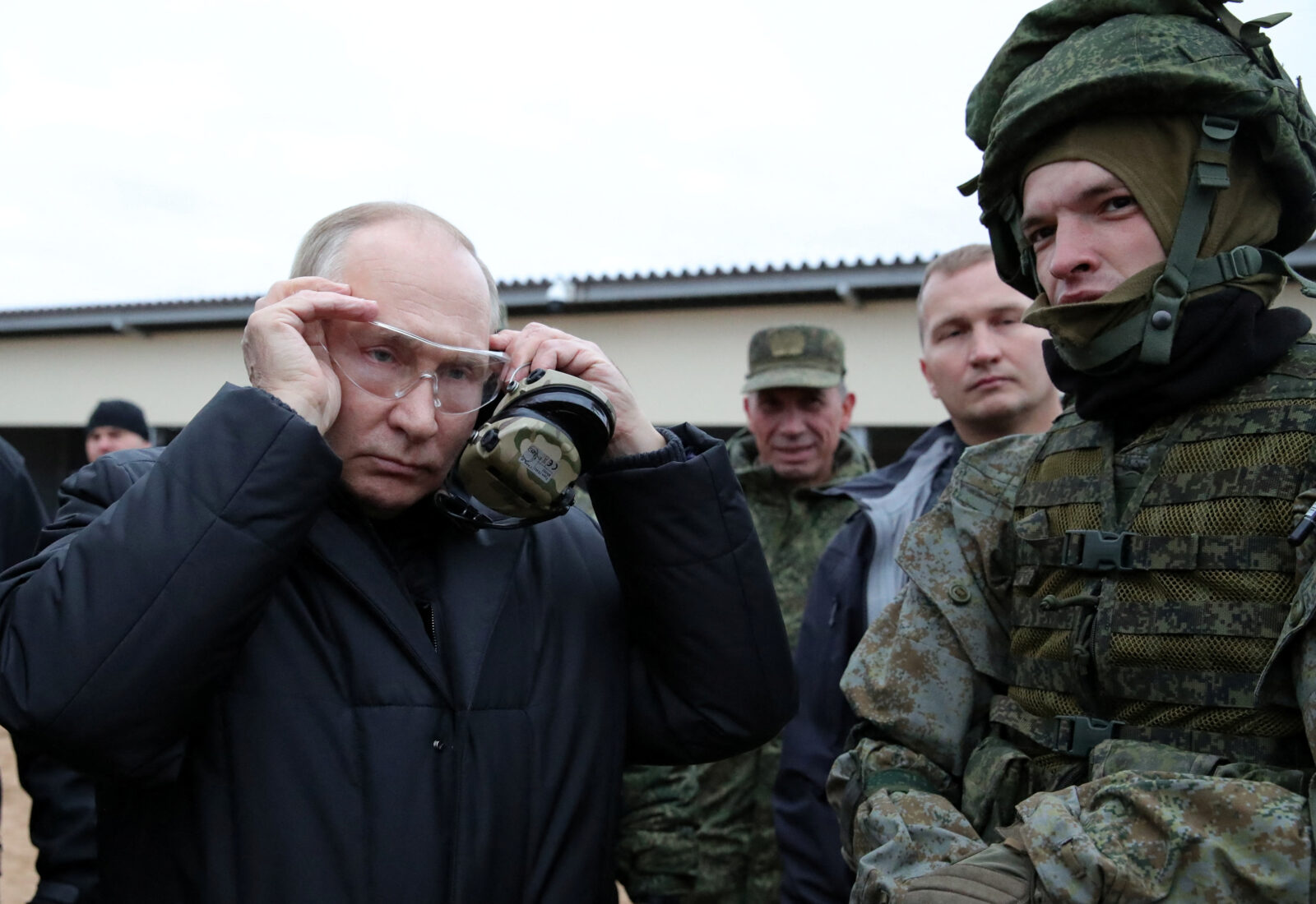 Russian President Vladimir Putin inspects preparations of mobilised reservists at a military training centre in Ryazan Region