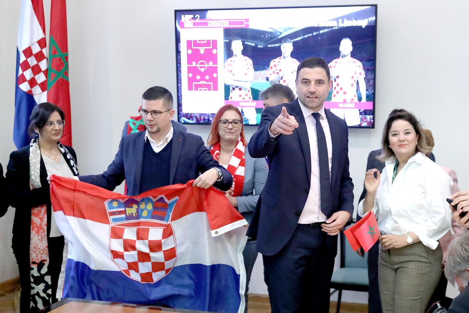 Zagreb: Gledanje utakmice Hrvatska Maroko u Saboru