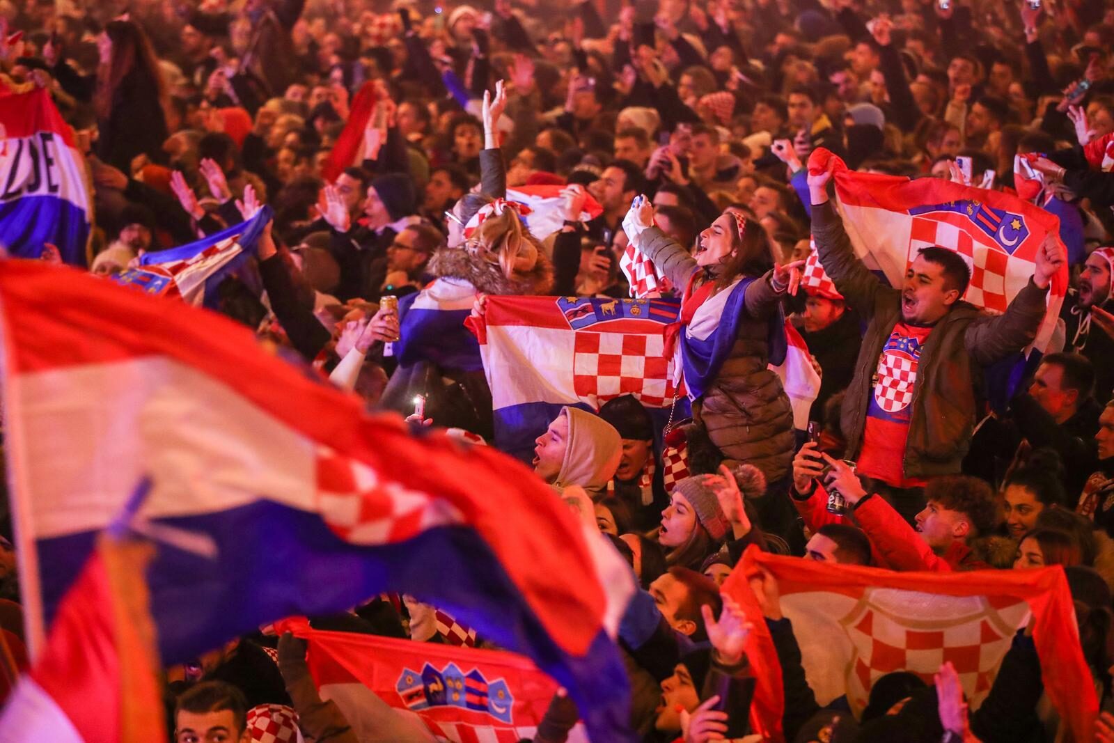 Zagreb: Vatreni stigli na trg