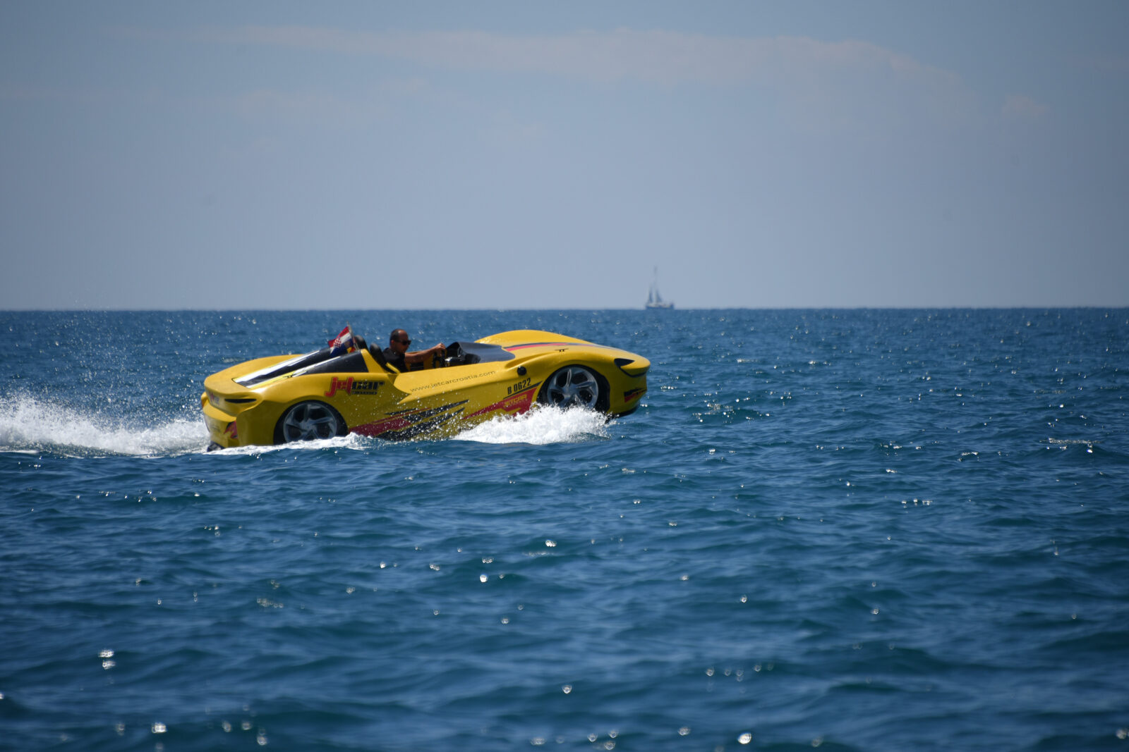 Poreč: Jet-Car, nova jurilica s jet-ski motorom, od sada je u ponudi turistima