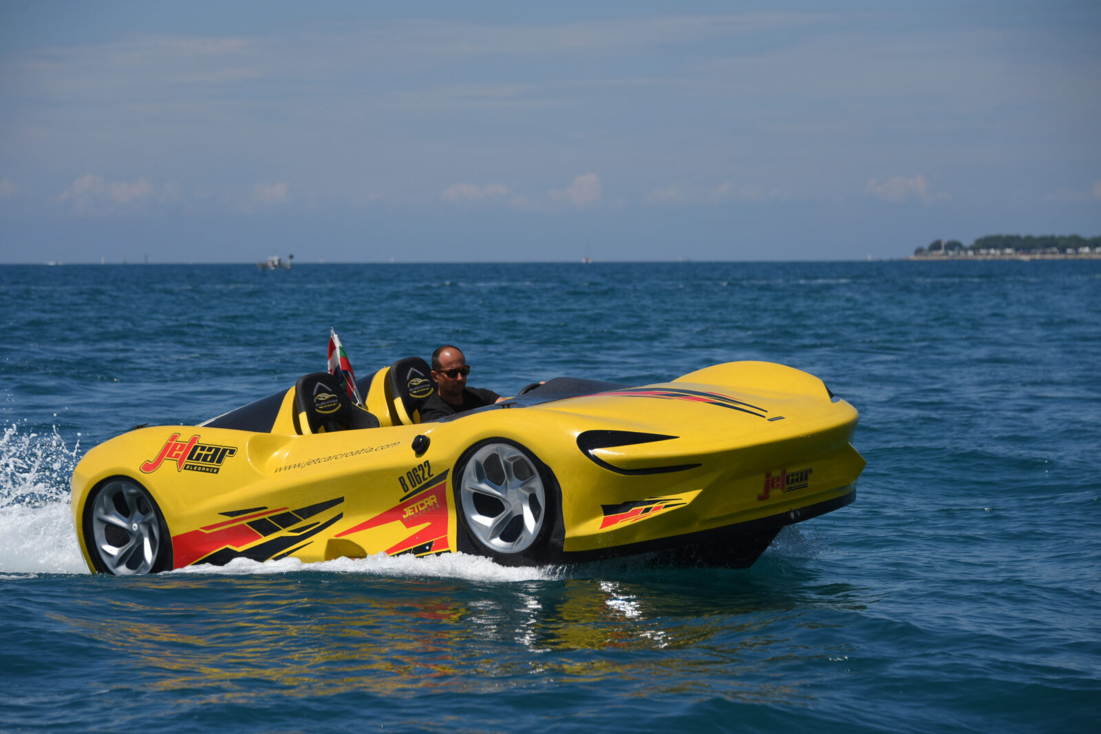 Poreč: Jet-Car, nova jurilica s jet-ski motorom, od sada je u ponudi turistima