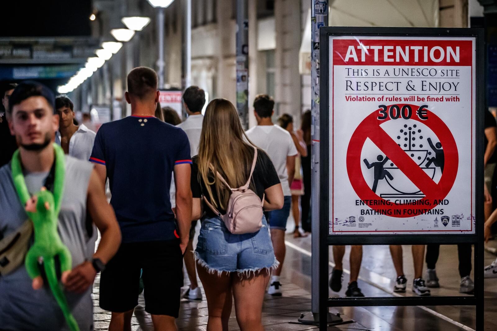 Split: Postavljene obavijesti o pravilima ponašanja u Dioklecijanovoj Palači