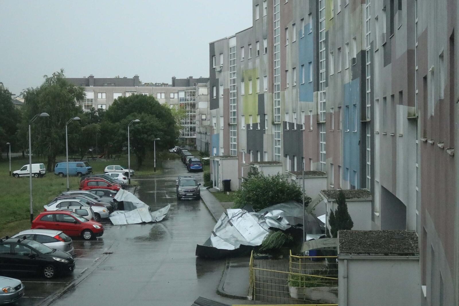 Nezapam?eno nevrijeme u Zagrebu:  Vjetar nosio krovove