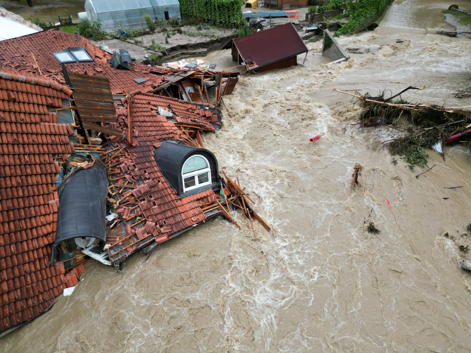 Floods hit Slovenia, forcing evacuations and disrupting transport