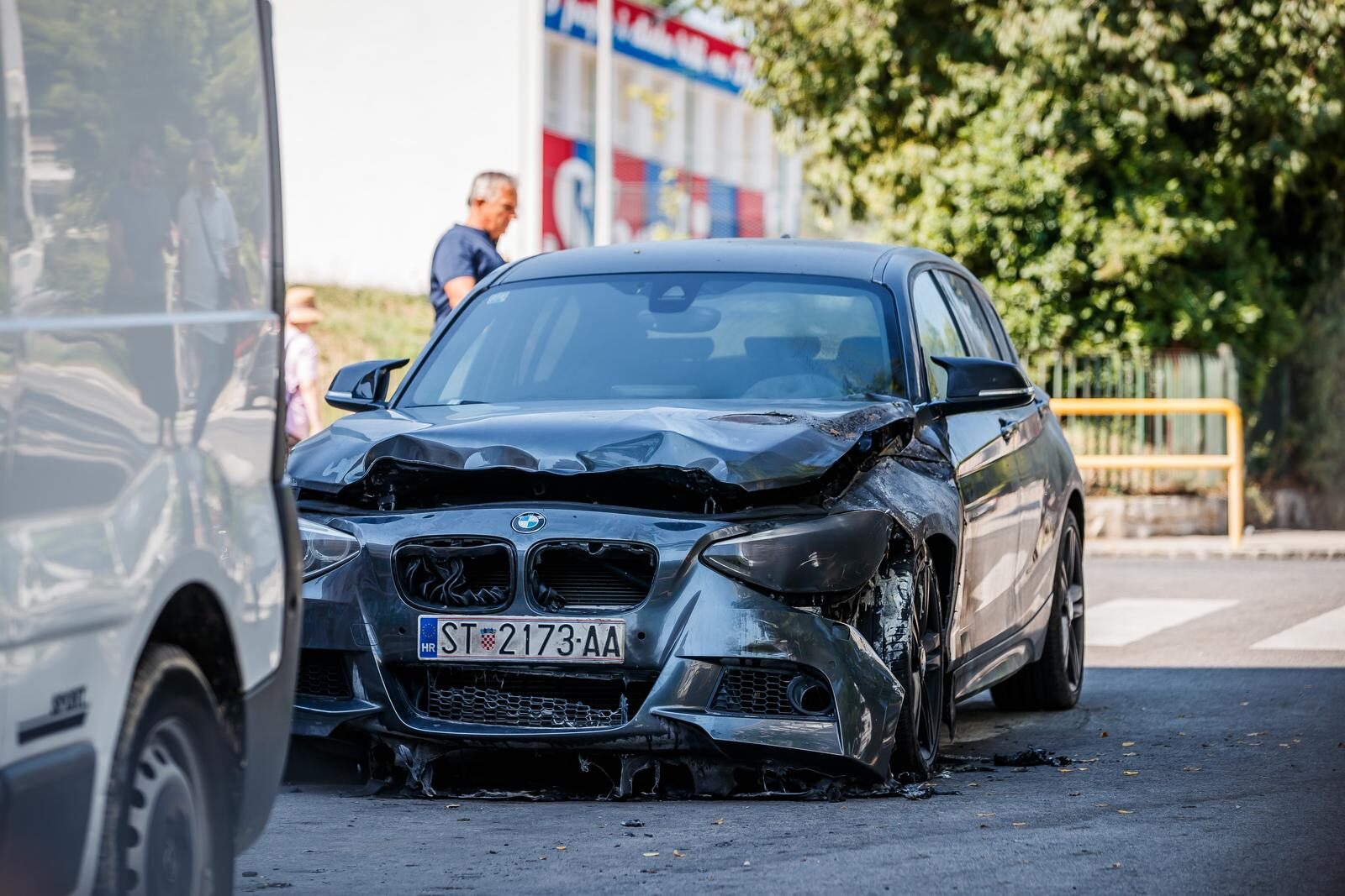 Split: Noćas je izbio požar na parkiranom automobilu