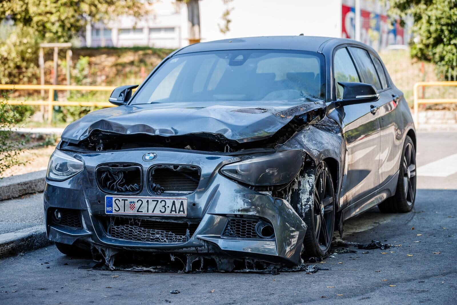 Split: Noćas je izbio požar na parkiranom automobilu