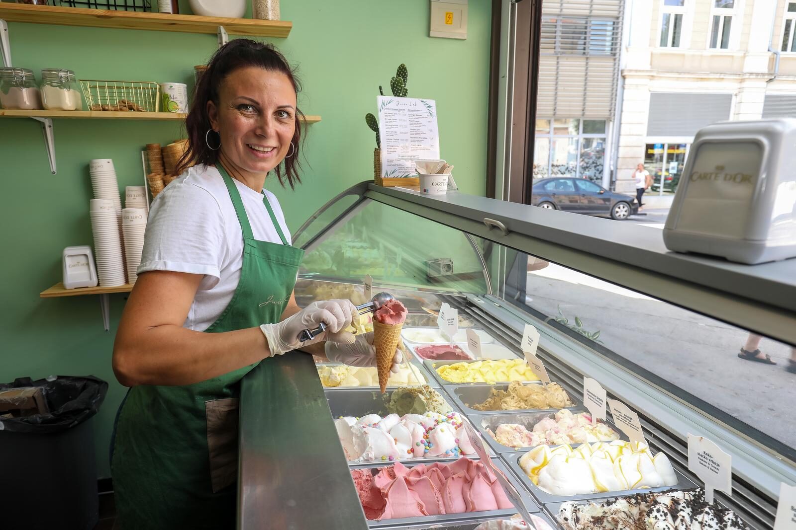 Pula: Slastičarna Juice box prodaje kuglicu sladoleda po 1 euro