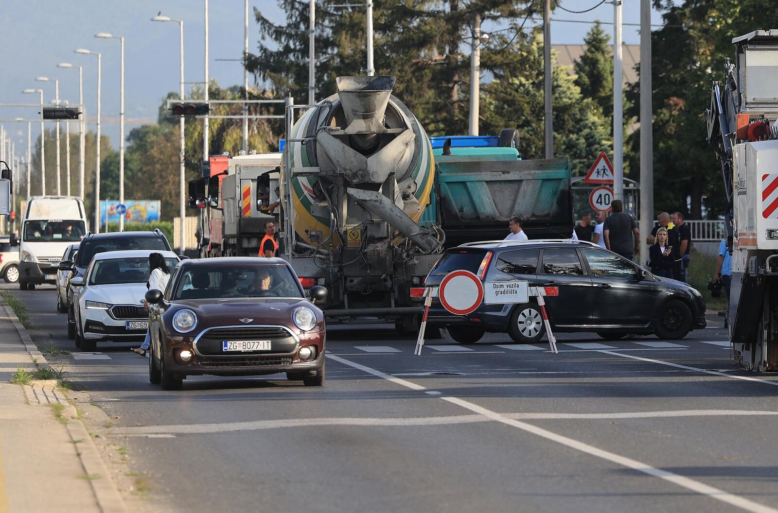 Zagreb: Početak radova na Aveniji Većeslava Holjevca koji će trajati mjesec dana