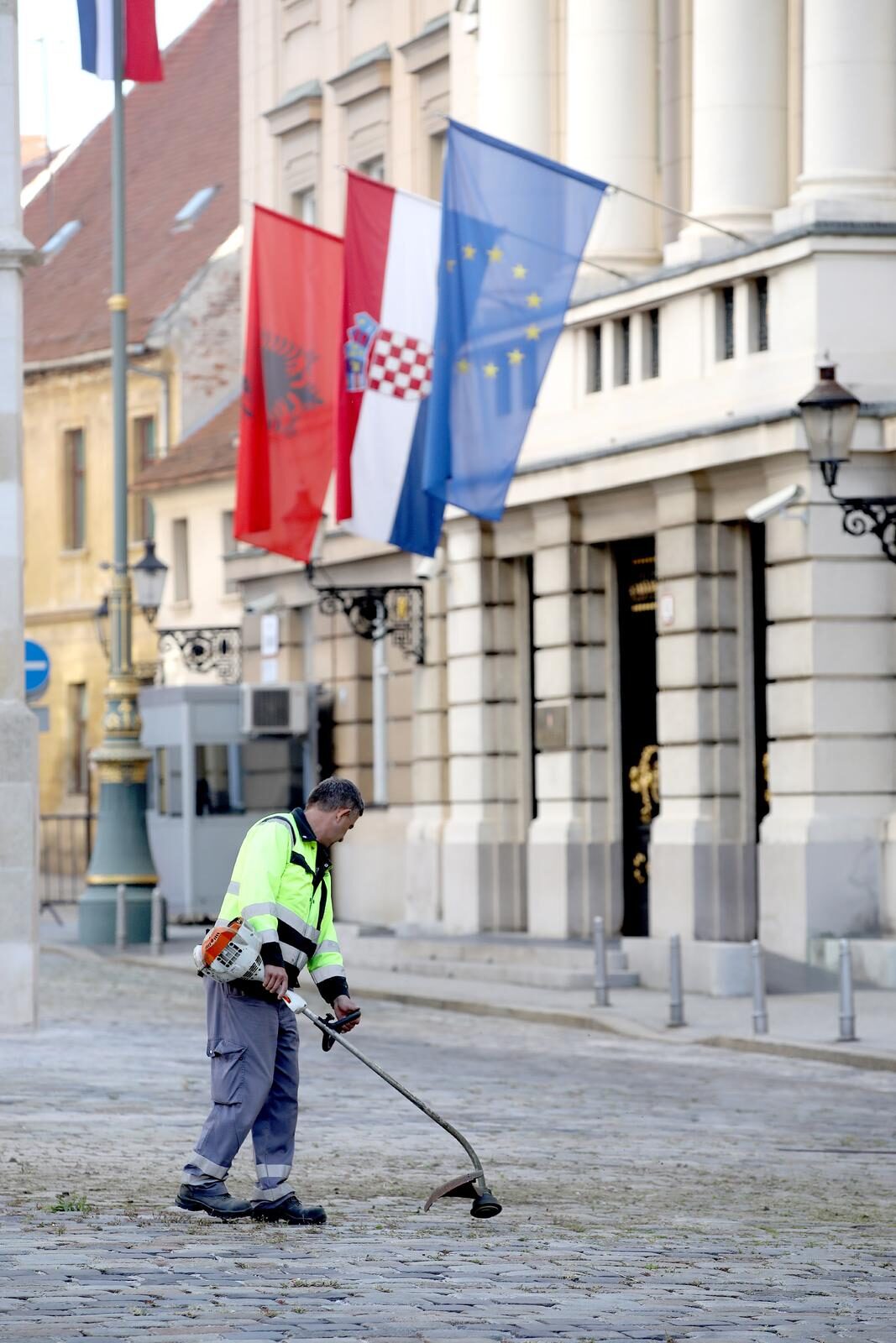 Zagreb: Pokošen Markov trg