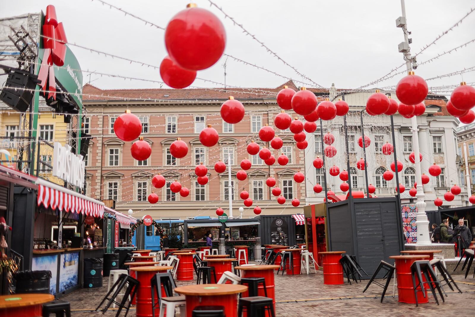 Atmosfera u gradu prije otvaranja Adventa u Zagrebu