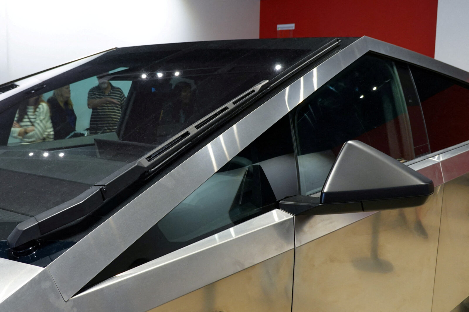 Tesla store shows new Cybertruck in California