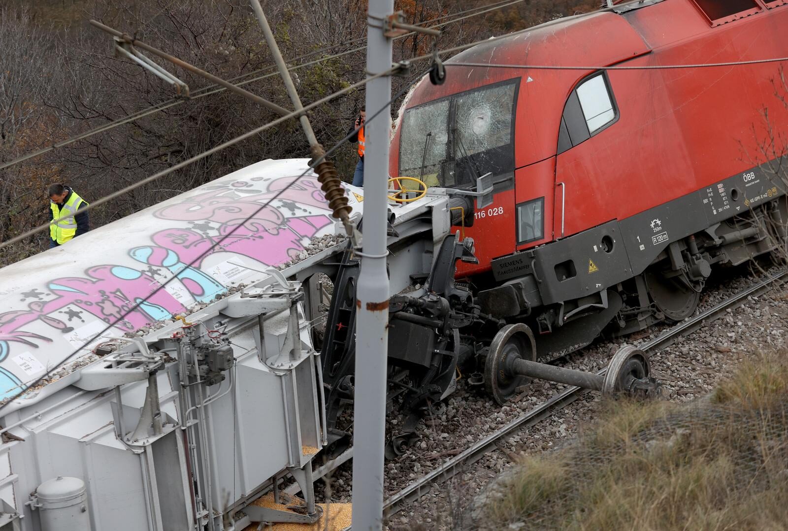 Sudar vlaka i pružnog vozila nedaleko Rijeke, nema ozlijeđenih