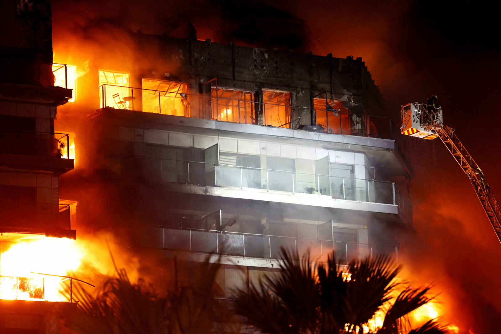 Fire of apartment building in Valencia