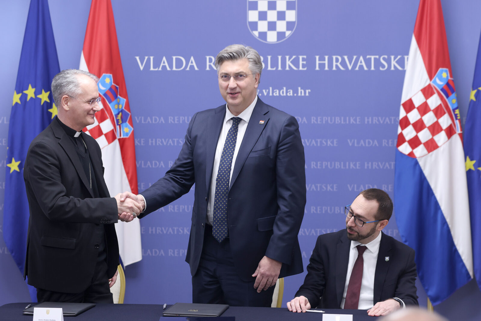 Zagreb: Potpisan sporazum o rekonstrukciji stadiona Maksimir