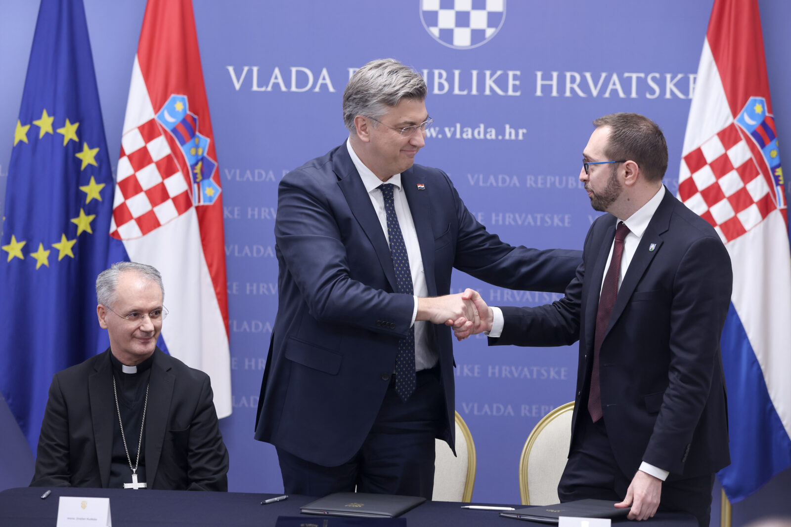 Zagreb: Potpisan sporazum o rekonstrukciji stadiona Maksimir