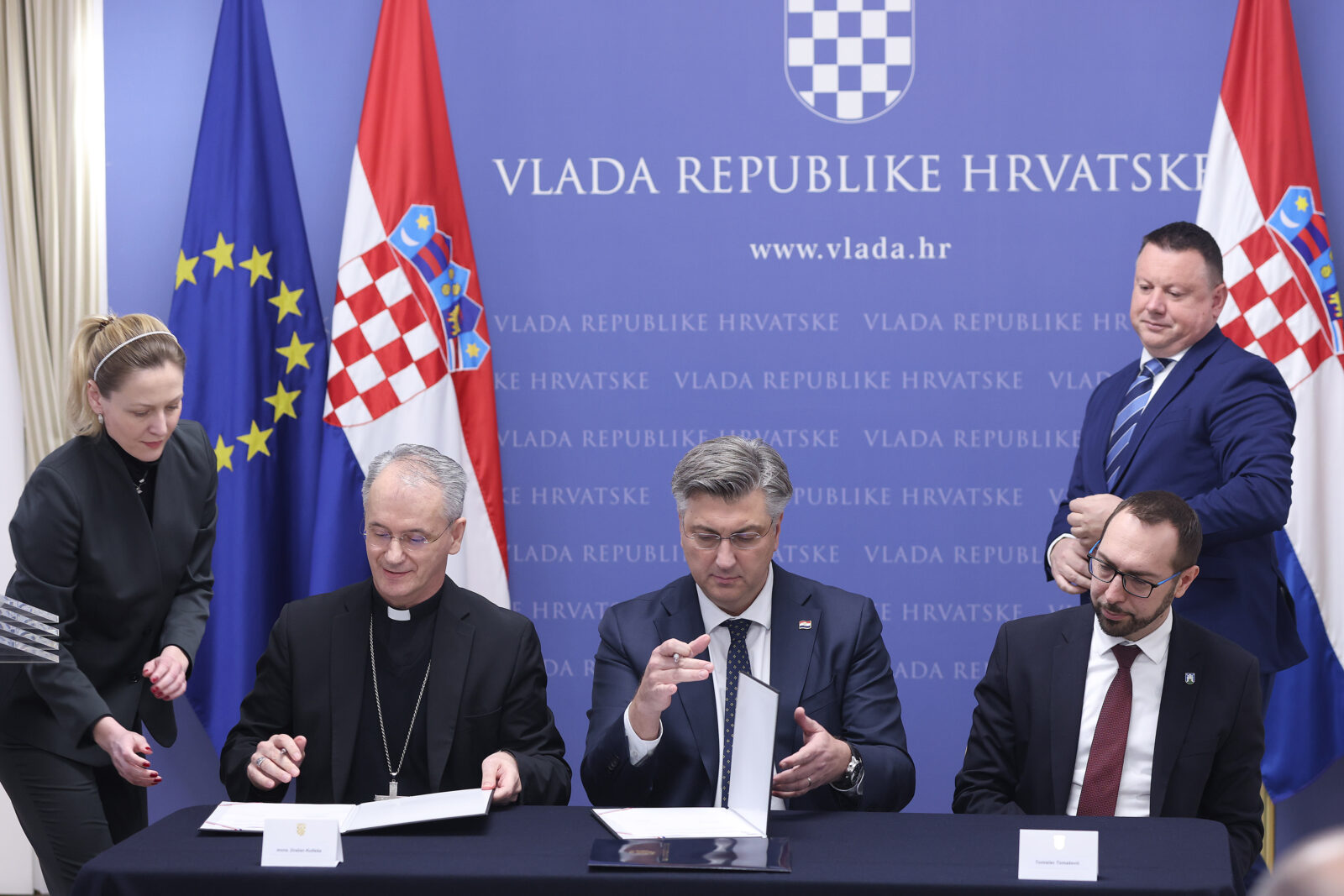 Zagreb: Potpisan sporazum o rekonstrukciji stadiona Maksimir