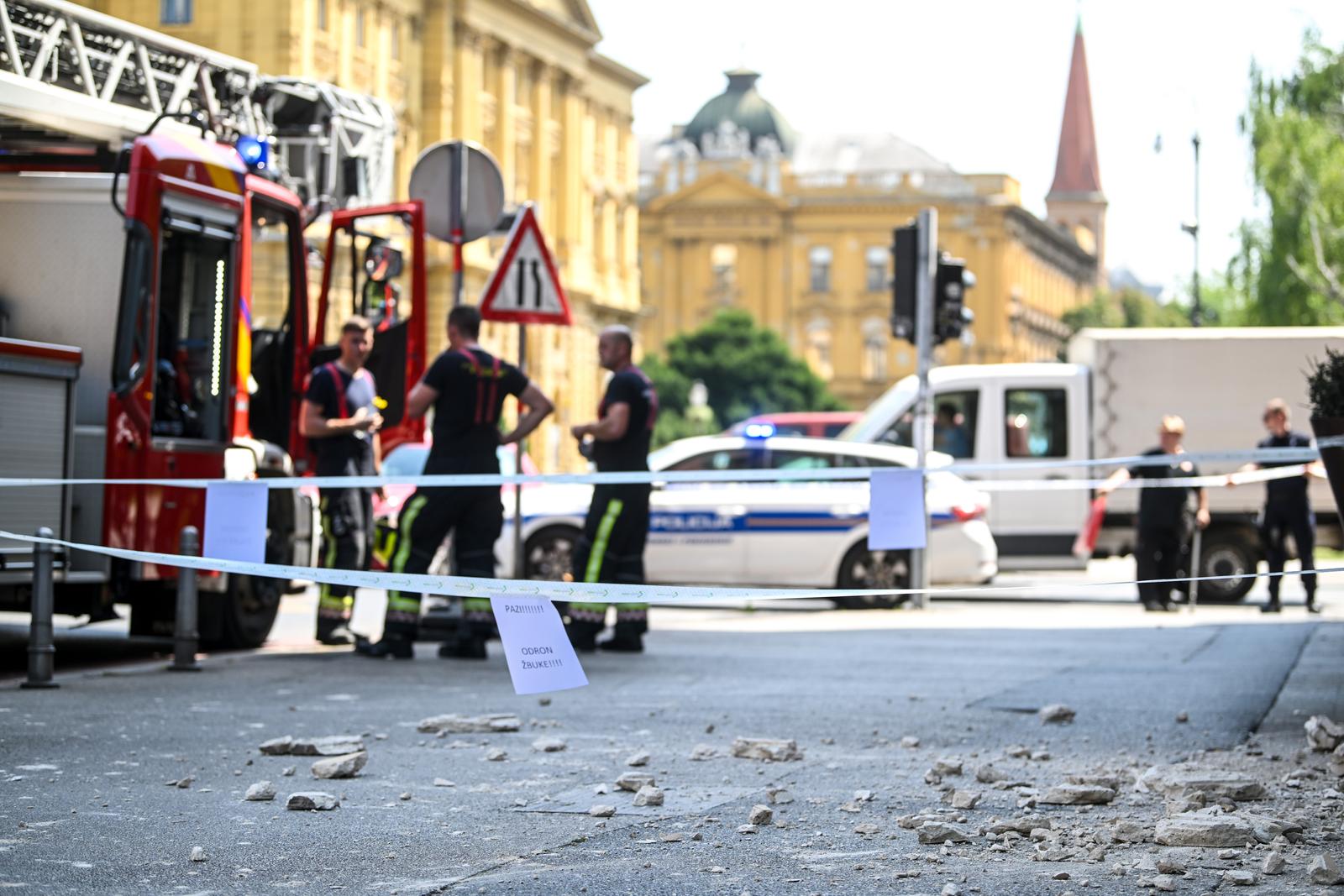 Zagreb: Pao komad žbuke sa zgrade na Trgu Republike Hrvatske