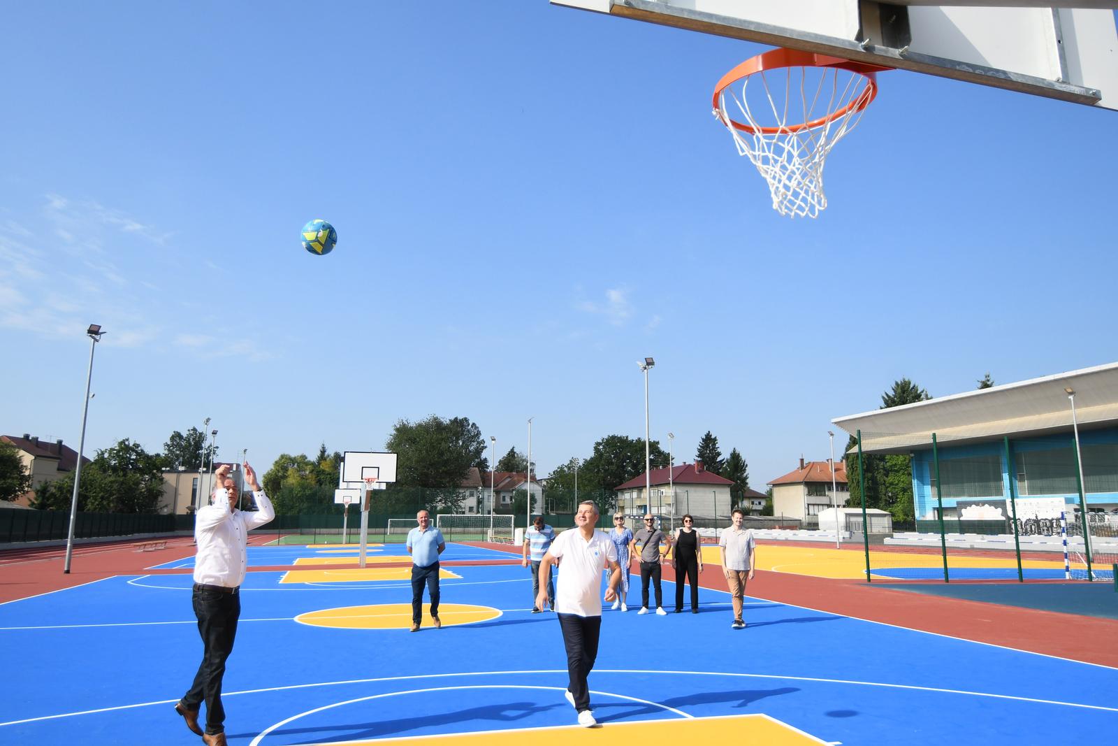 Koprivnica: Obnovljeno sportsko igralište Srednje škole Koprivnica