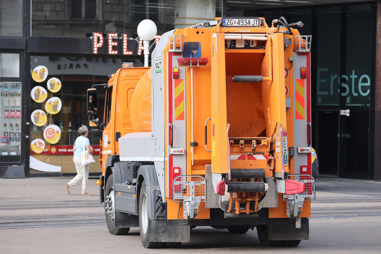 Zagreb: Novi kamioni Čistoće sve češće se viđaju na cestama