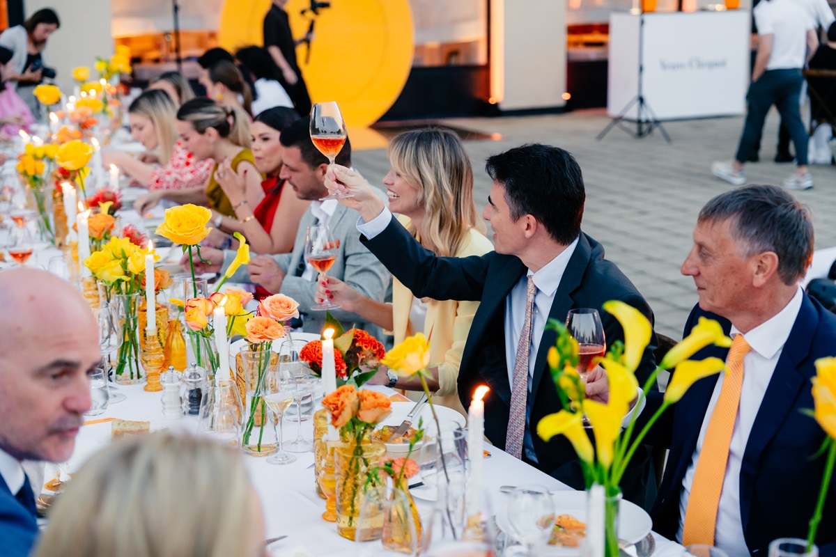 Veuve Clicquot Solaire Tables_38