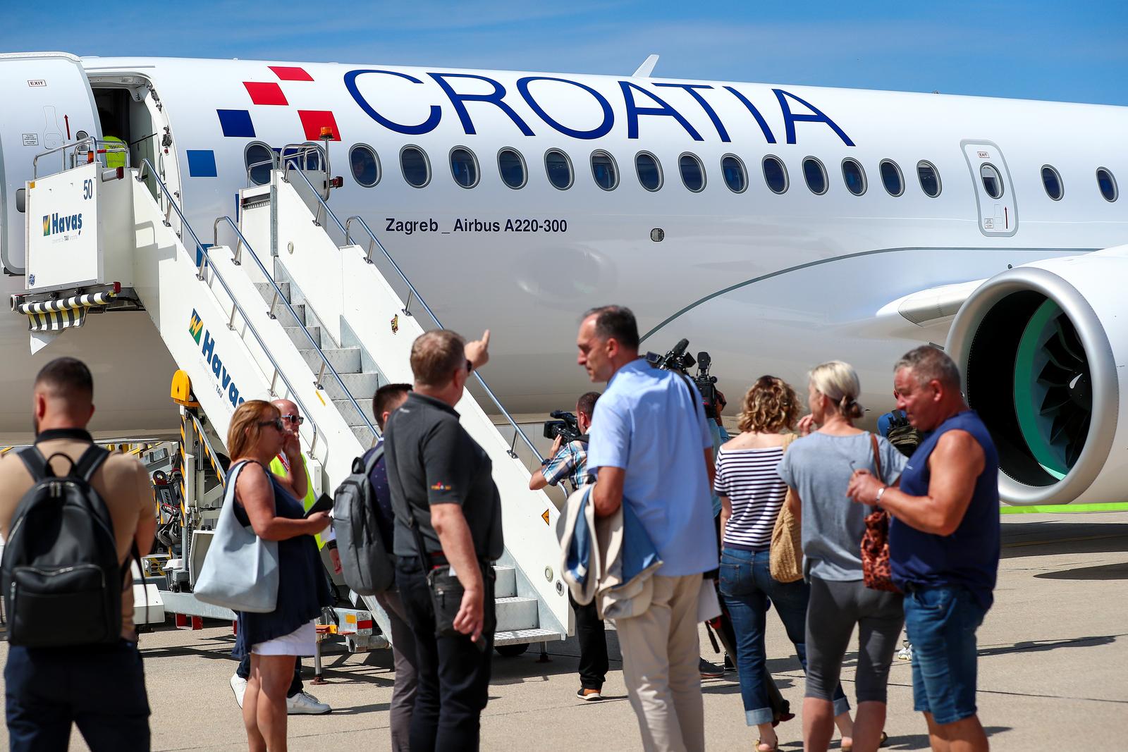 Svečani prvi let Croatia Airlines novim zrakoplovom Airbus A220 na letu Zagreb - Split