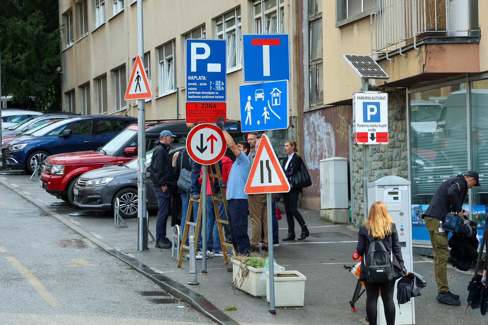 Zagreb: Postavljanje novih informacijskih ploča o novoj zoni parkinga