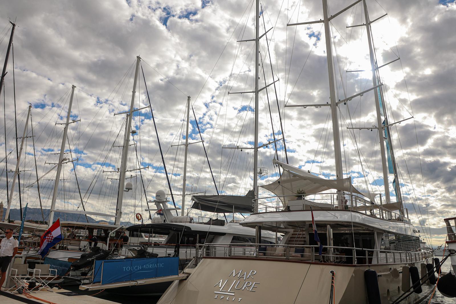 Split: Izložene jahte u skopu CROYA Charter Showa