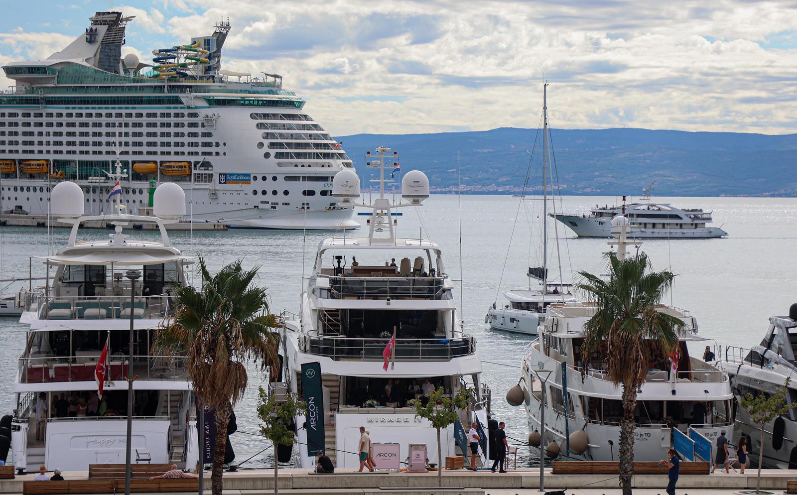 Split: Izložene jahte u skopu CROYA Charter Showa