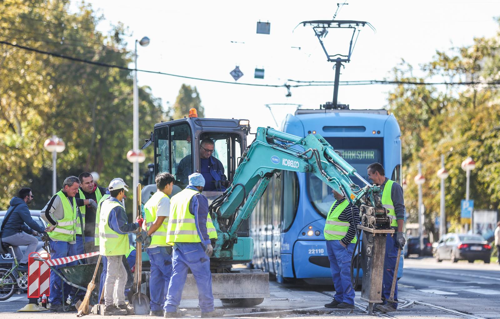 Zagreb: Sanacija tramvajskog kolosijeka na raskrižju Ulice grada Vukovara i Savske ceste