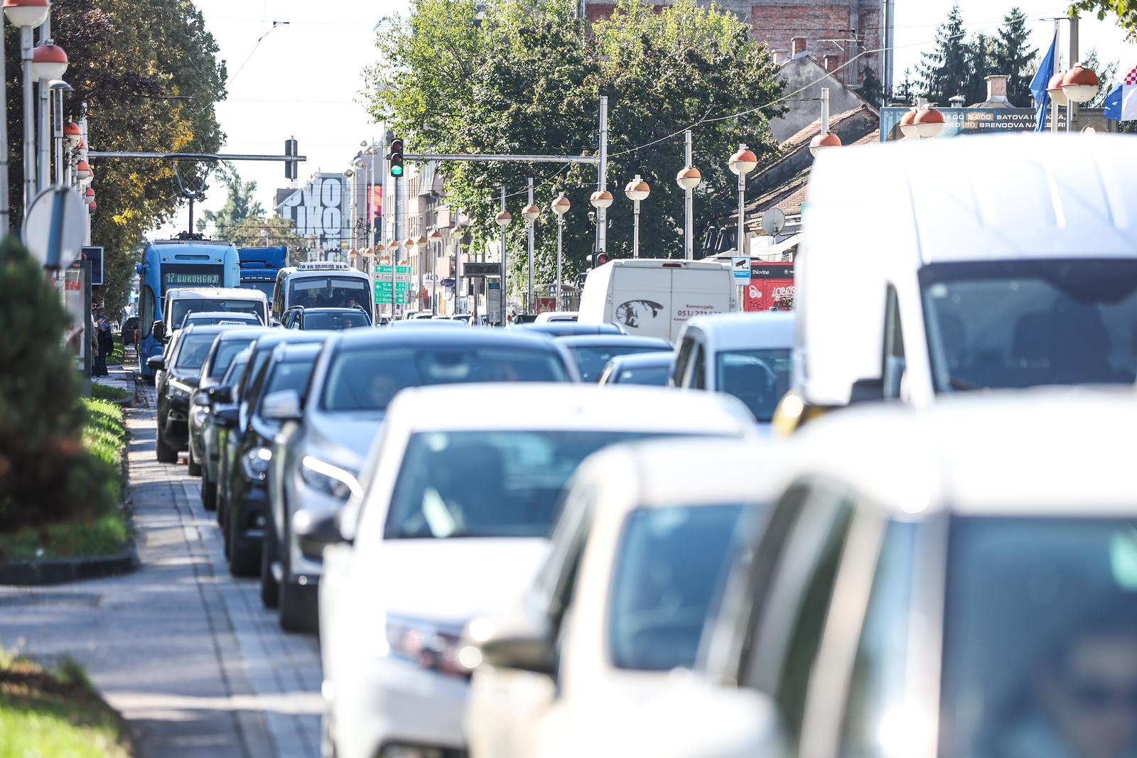 Zagreb: Sanacija tramvajskog kolosijeka na raskrižju Ulice grada Vukovara i Savske ceste