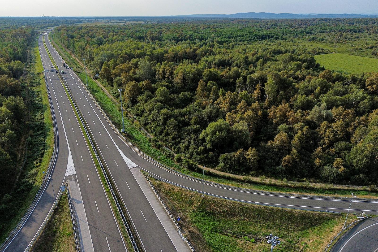 Pogledajte kako iz zraka izgleda nova dionica autoceste A11 Zagreb-Sisak, otvara se danas